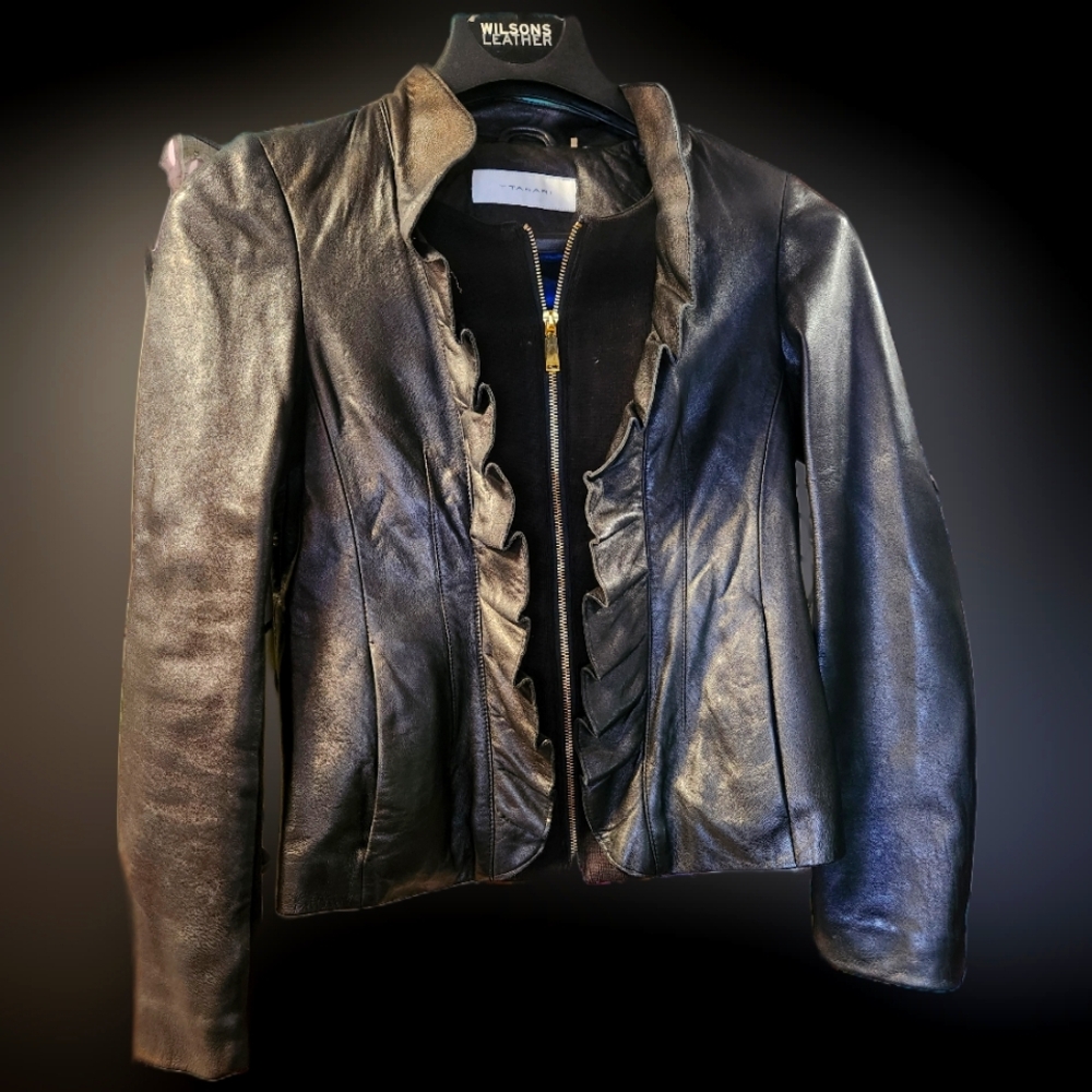 Black Leather Jacket Sleek Fitted Design